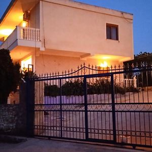 Arsen Apartments